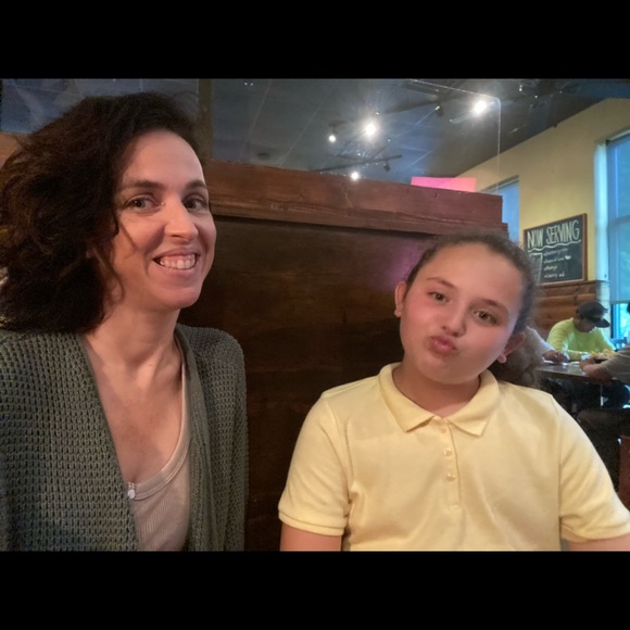 Meet your Posher, Amy - Picture 2 of 2